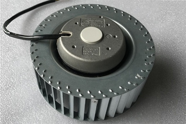 新風系統(tǒng)風機選型的五大關鍵參數(shù)：風量、風壓、效率、噪音、尺寸